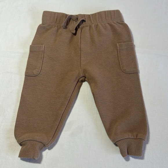 Disney Baby - White and Tan Mickey Mouse 2-piece Outfit - Picture 4 of 5